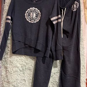 Tommy Hilfiger Lounge Set Juniors size small.